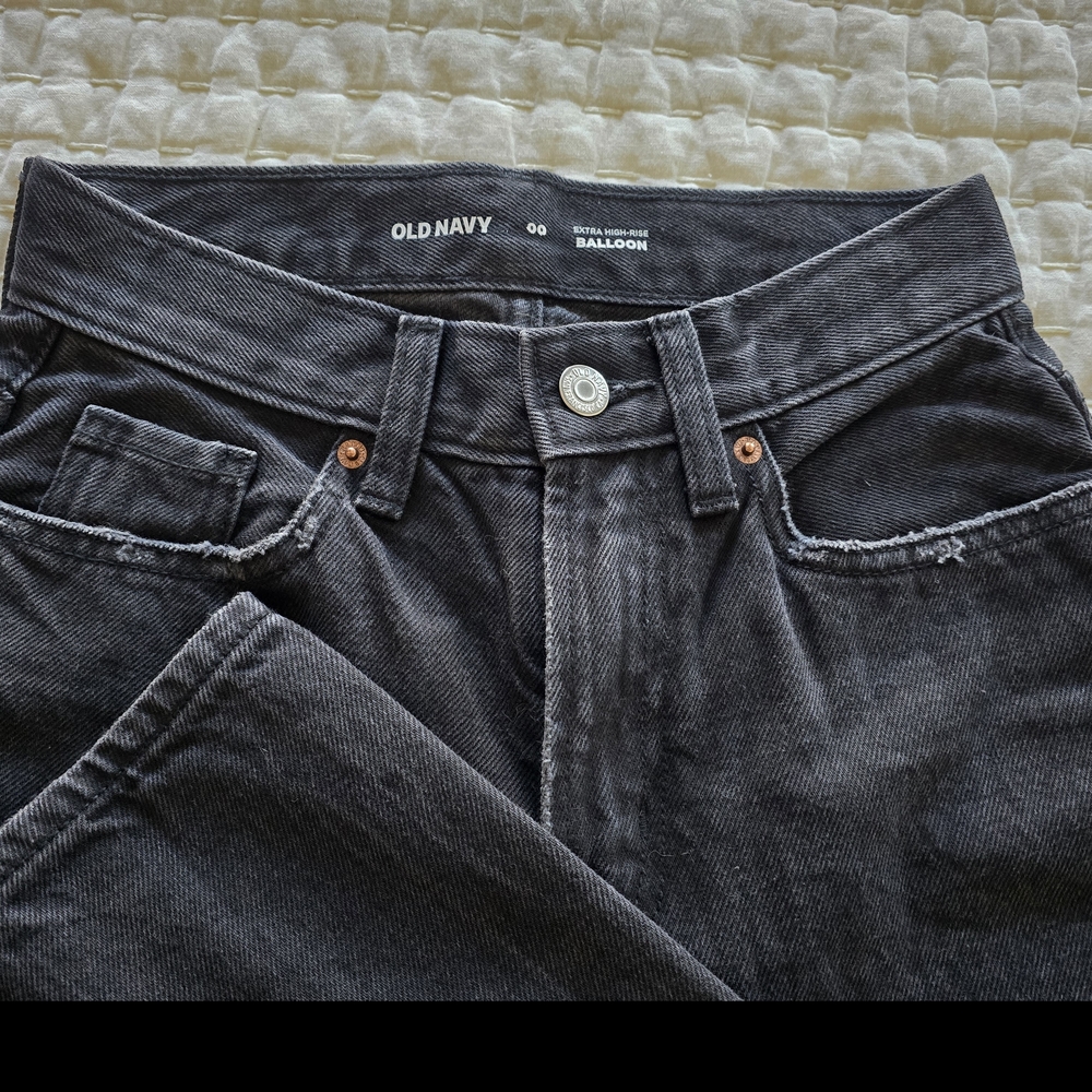 Old Navy Women's Extra High Rise Balloon Jeans